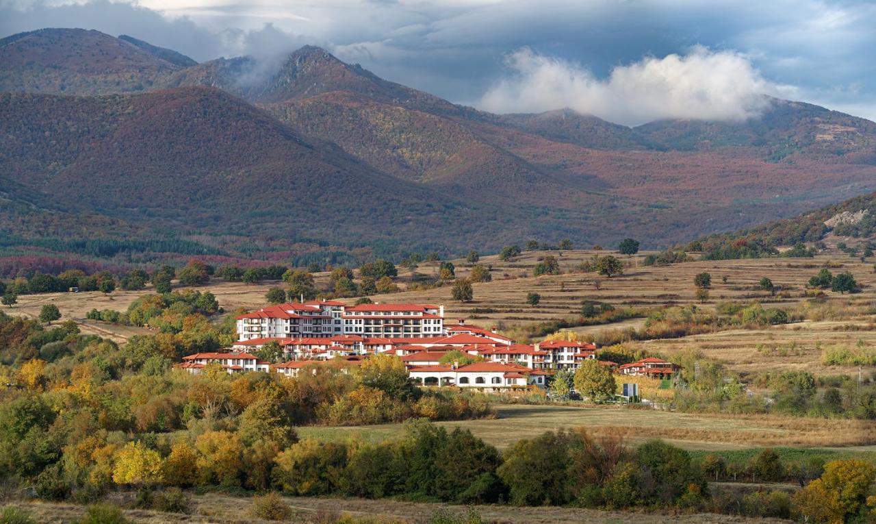 Wine & Spa Complex Starosel Exterior foto